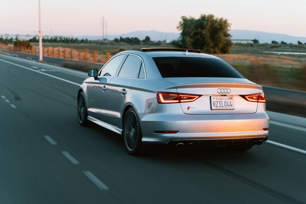 Guide Ultime : Sélectionner le Meilleur Attelage de Remorque pour Camion Lourd